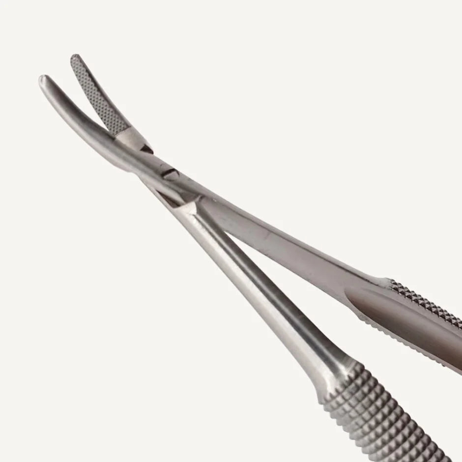 Castroviejo Needle Holder CVD 14cm TC